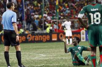 CAN 2013 : Affaire Pitroipa,  Issa Hayatou révèle que l'arbitre a reconnu son erreur